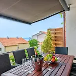 Vivien Apartmán *