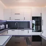 Vivien דירה *